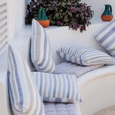 Amore Hotel Apartments 2* بروتاراس