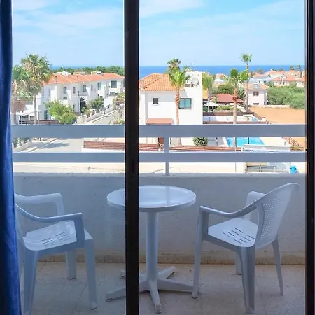 Amore Hotel Apartments بروتاراس