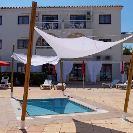 شقة فندقية Amore Hotel Apartments 2*
