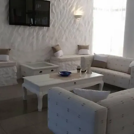Amore Hotel Apartments بروتاراس
