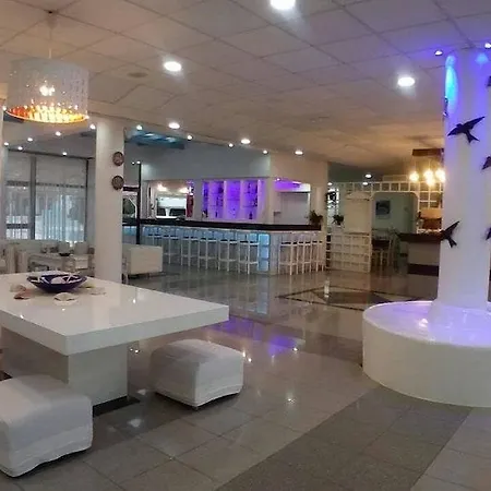 شقة فندقية Amore Hotel Apartments 2*