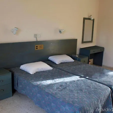 Amore Hotel Apartments 2* Protaras